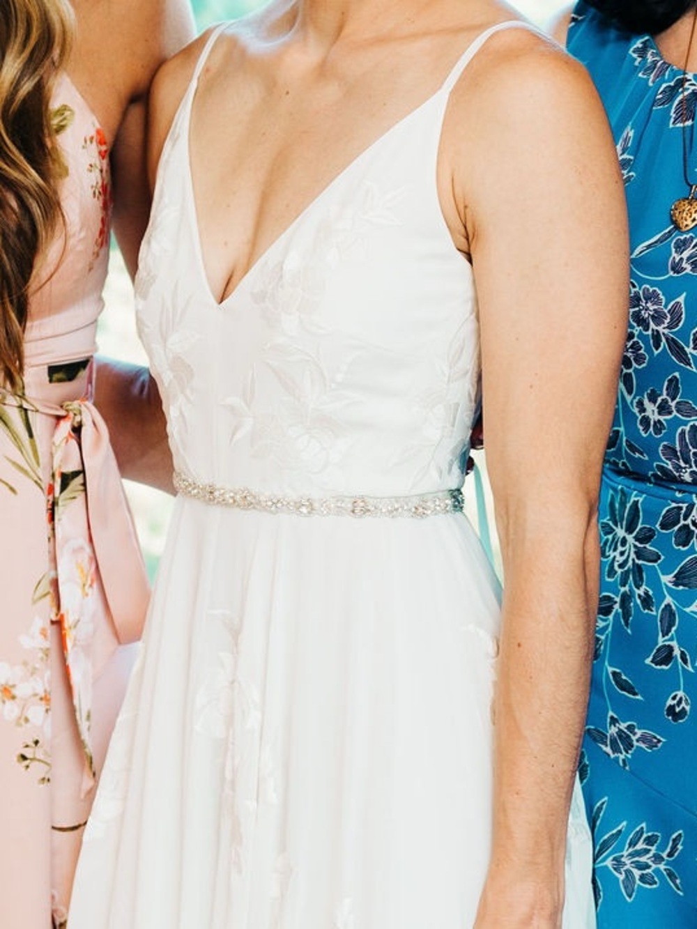 Lulu’s Ivory Silver Rhinestone and Pearl Belt - Picture 1 of 5